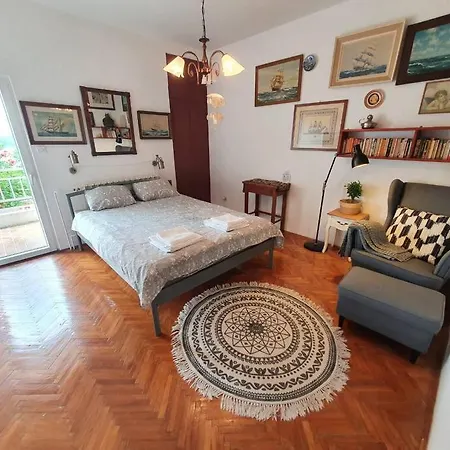 Lovely Family House Of 200m² For A Great Vacation