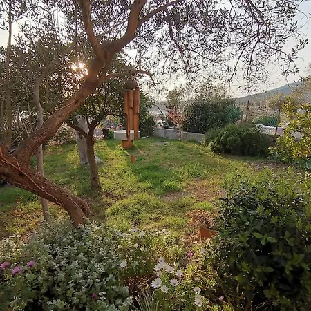 Lovely Family House Of 200m² For A Great Vacation Cres